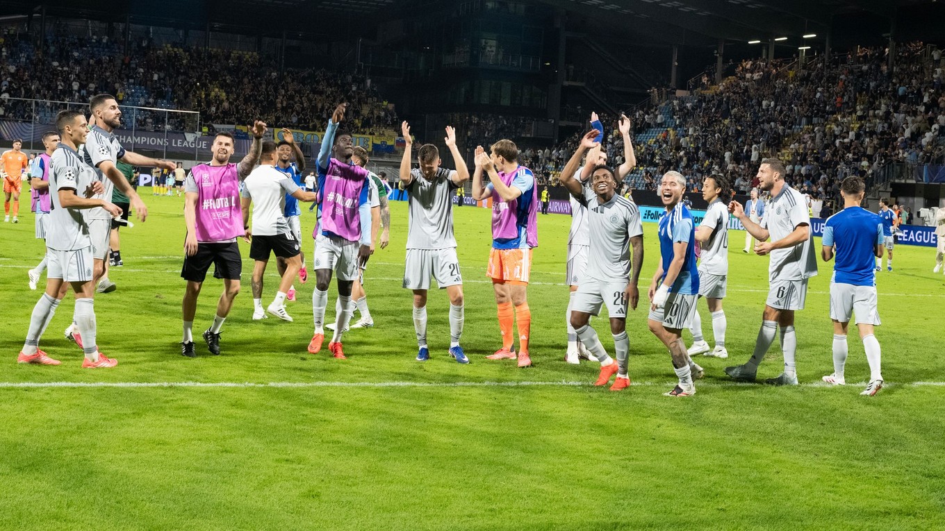 Futbalisti Slovana Bratislava sa tešia z postupu do Ligy majstrov 2026/2027.