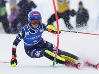 Mikaela Shiffrinová počas slalomu v talianskom Sestriere.