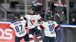 Radosť hráčov Slovana po strelení gólu počas 18. kola hokejovej Tipos extraligy HC Slovan Bratislava - HKM Zvolen.