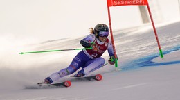 Talianska lyžiarka Federica Brignoneová počas obrovského slalomu v Sestriere.