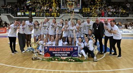 Piešťanské Čajky oslavujú víťazstvo v ročníku 2024/25.