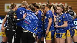 Na snímke hráčky DAC.