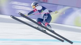 Lindsey Vonnová padá v zjazde.