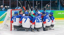 Slovenskí parahokejisti. 