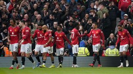 Manchester United oslavuje gól. 