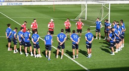 Hráči a tréneri slovenskej futbalovej reprezentáci