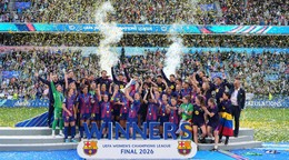 Barcelona oslavuje titul v Lige majstrov žien.