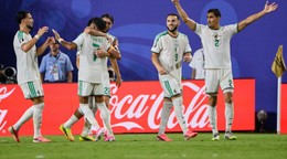 Riyad Mahrez (7) oslavuje gól do siete Rakúska na MS vo futbale 2026.