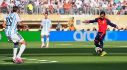 Španiel Ferran Torres (7) strelil víťazný gól vo finále MS medzi Španielskom a Argentínou.