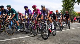Vuelta skrátila etapu o takmer 80 kilometrov. Dôvodom sú extrémne horúčavy 