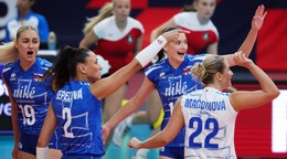 Slovenské volejbalistky sa tešia z bodu v zápase proti Švédsku na ME 2026.