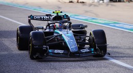 Kimi Antonelli na Mercedese počas kvalifikácie na VC USA.