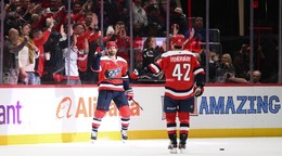  Boone Jenner a Martin Fehérváry.