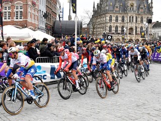 Športový TV program: Peter Sagan pokračuje na Tour de France 2023.