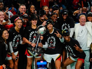 Basketbalistky Las Vegas Aces oslavujú titul.