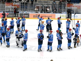 Hokejisti HC Slovan Bratislava po víťazstve v zápase 50. kola Tipos extraligy HC Slovan Bratislava - HK 32 Liptovský Mikuláš.
