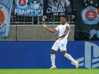 Cesar Blackman sa teší po strelenom góle v zápase FC  Midtjylland - ŠK Slovan Bratislava v play-off Ligy majstrov. 