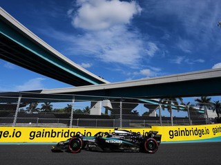 ONLINE Šprint na Veľkej cene Miami (formula 1). Pole position si vyjazdil Kimi Antonelli z tímu Mercedes.