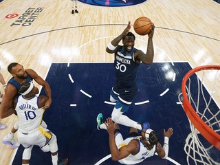  Julius Randle strieľa kôš