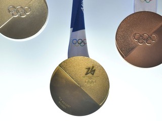 Medaily na ZOH a PH 2026 v Taliansku. 