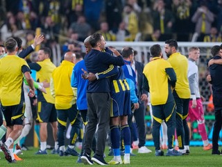 Domenico Tedesco oslavuje víťaztsvo nad Stuttgartom.