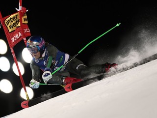 Lucas Pinheiro Braathen na trati 1. kola obrovského slalomu v rakúskom Schladmingu 