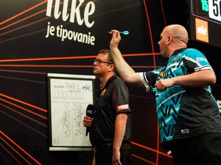 Rob Cross počas prvého hracieho dňa Slovak Darts Open 2026.