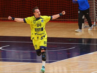 Vv popredí Erik Žilinčík (Bojnice) sa raduje z gólu