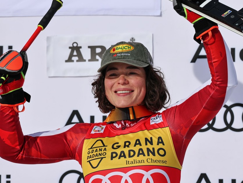 Julia Scheibová sa raduje z víťazstva