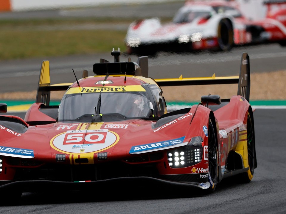 Tím Ferrari AF Corse na pretekoch 24 hodín Le Mans 2024