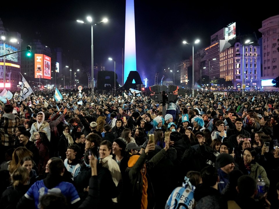 Fanúšikovia Argentíny sa tešia z víťazstva nad Kolumbiou vo finále Copa América 2024.