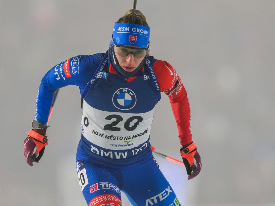 Paulína Bátovská Fialková počas skrátených vytrvalostných pretekov žien na 12,5 km 6. kola svetového pohára v biatlone v Novom Meste na Morave .