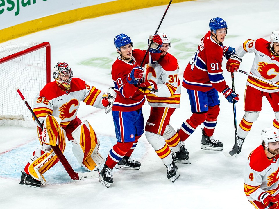 Juraj Slafkovský v zápase Montreal - Calgary.
