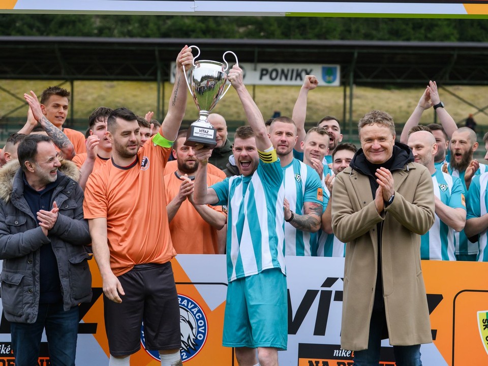 Momentka zo zápasu Poniky - Braväcovo v VII. lige ObFZ Banská Bystrica. 