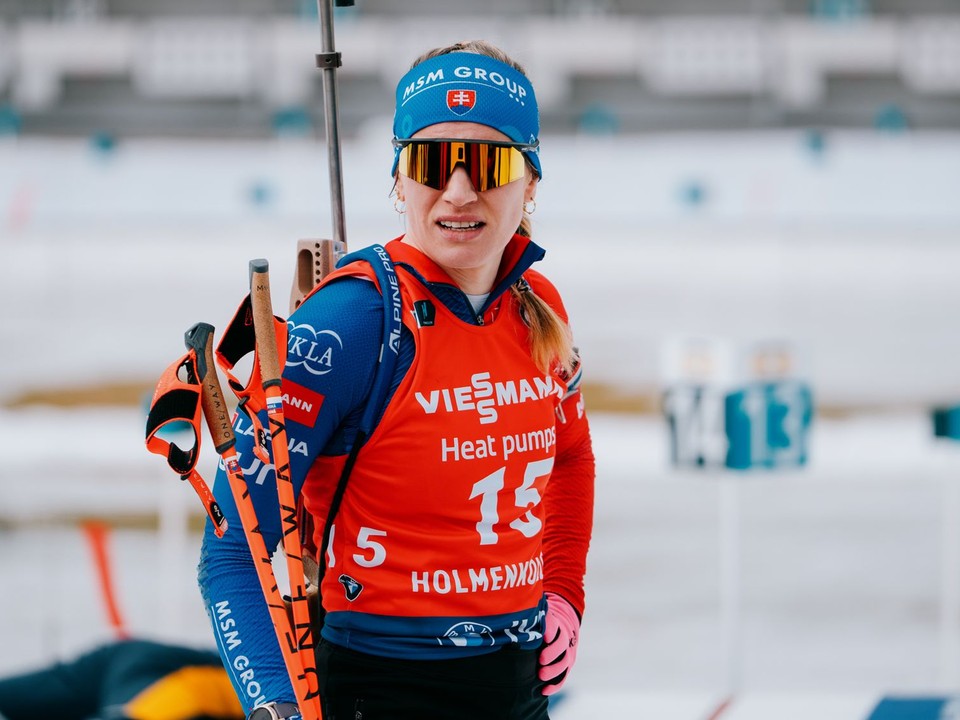 Paulína Bátovská Fialková pred stíhačkou.