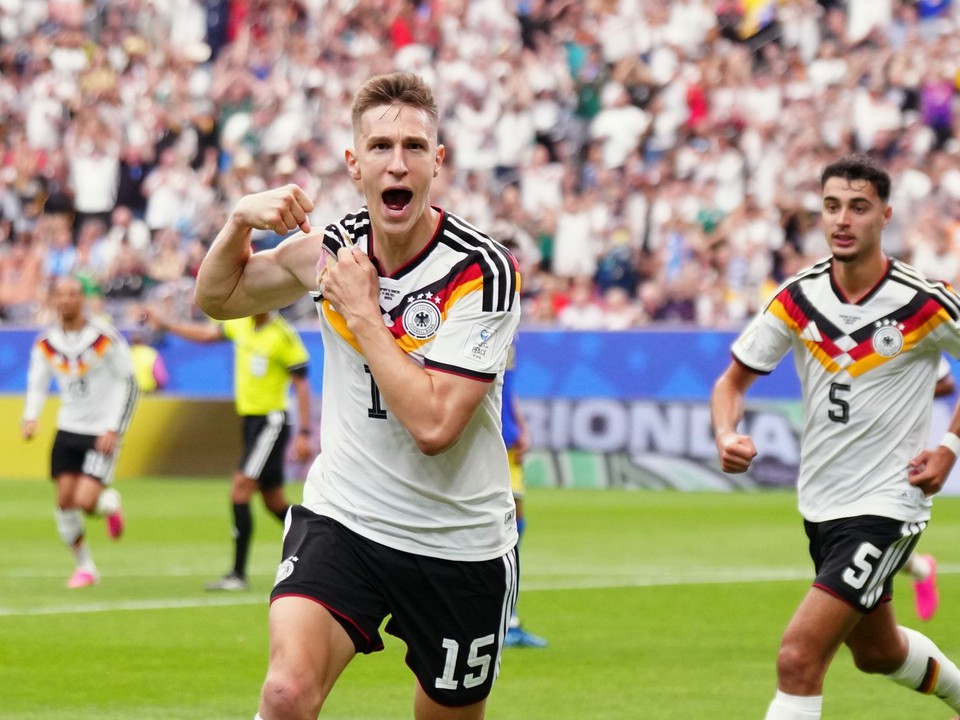 Nico Schlotterbeck oslavuje gól v zápase Nemecka s Curacaom na MS vo futbale 2026