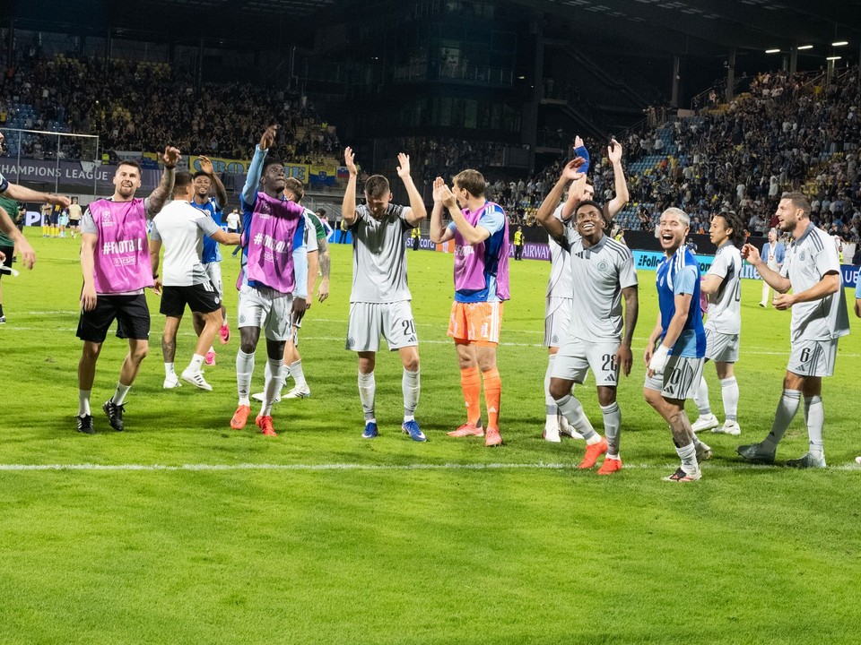 Futbalisti Slovana Bratislava sa tešia z postupu do Ligy majstrov 2026/2027.