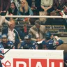 Tréner Július Šupler na slovenskej striedačke počas zápasu Slovensko - Rakúsko na MS 1996 v hojei vo Viedni. 