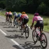 Jazdci v úniku počas 14. etapy Tour de France 2026.