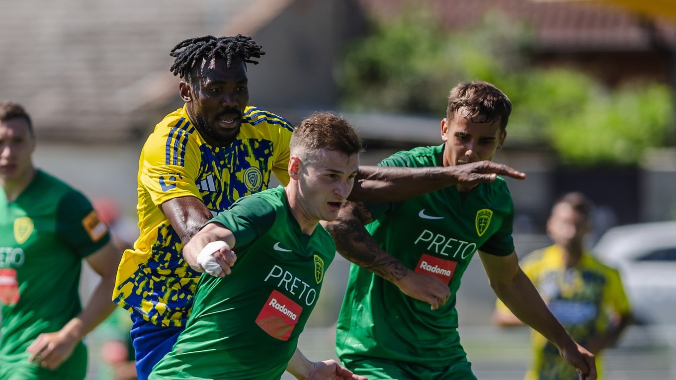 Momentka z prípravného zápasu FC Zlín - MŠK Žilina.