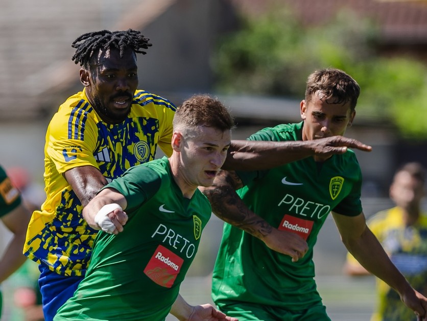 Momentka z prípravného zápasu FC Zlín - MŠK Žilina.