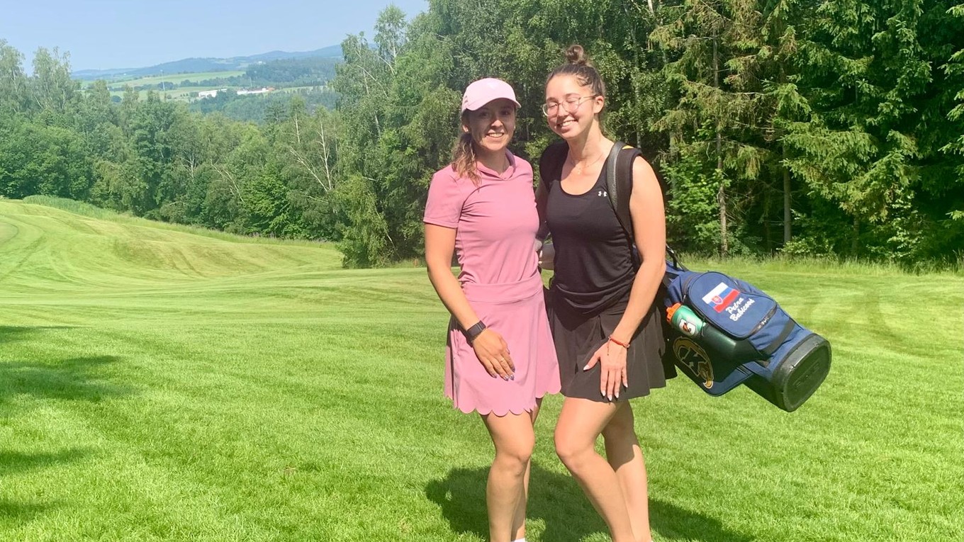 Katarína Drocárová a Michaela Vavrová