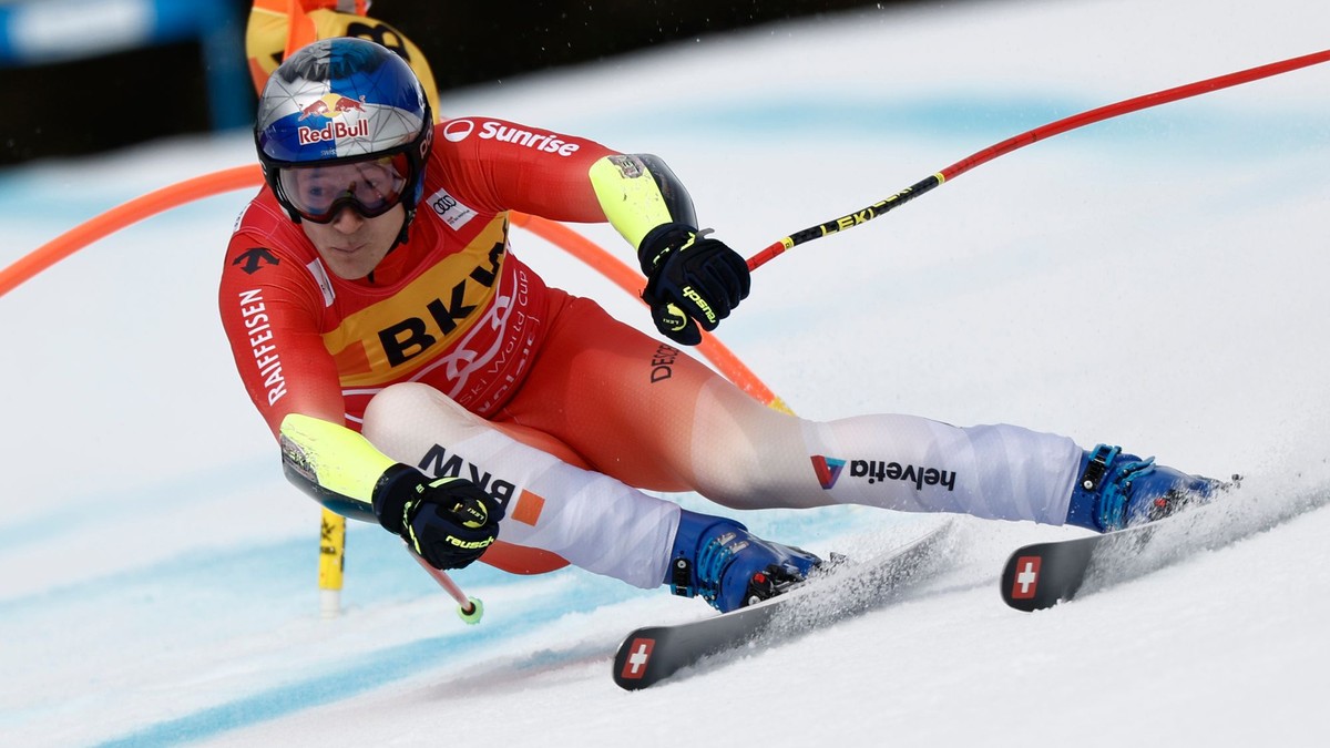 Švajčiar Marco Odermatt v pretekoch super-G v Crans Montana.