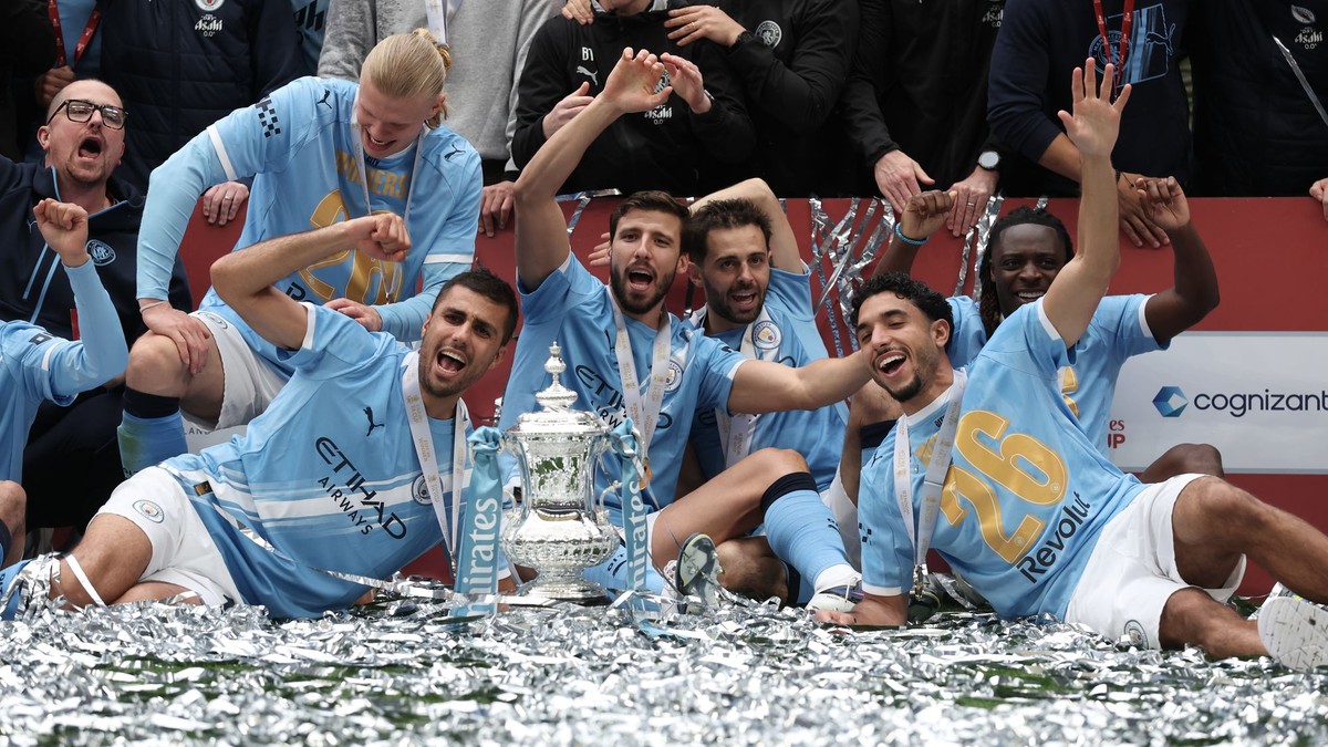 Manchester City oslavuje zisk FA Cupu. 