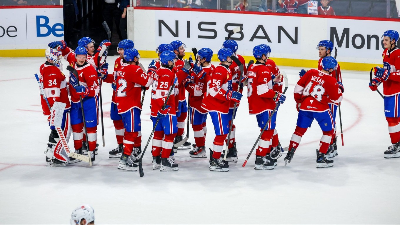 Hokejisti Lavalu, s číslom 48 Filip Mešár.