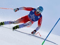 Super-G mužov v rakúskom stredisku Saalbach.