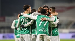 Futbalisti FK Jablonec oslavujú gól.