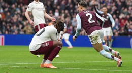 Momentka zo zápasu Aston Villa - Arsenal