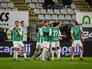 Sebastian Nebyla (vľavo) sa teší po strelenom góle v drese FK Jablonec.