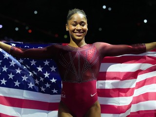Americká gymnastka Skye Blakelyová.